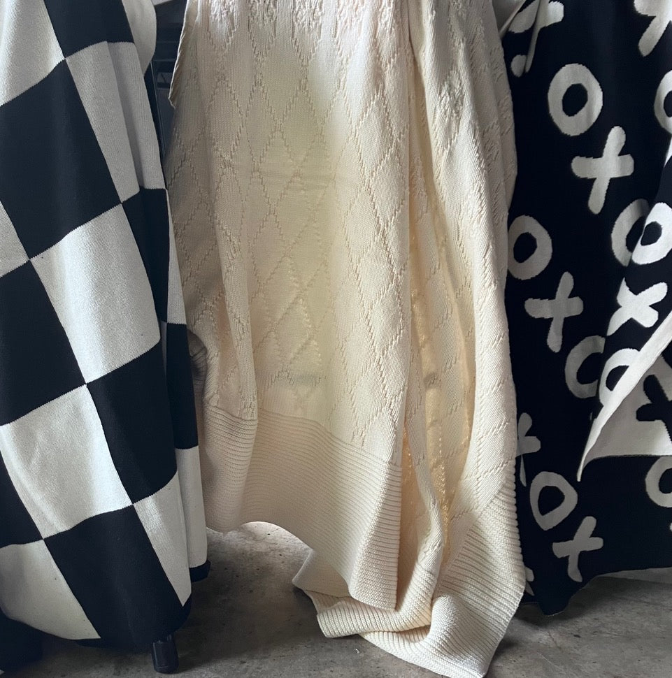 Noughts and Crosses Throw