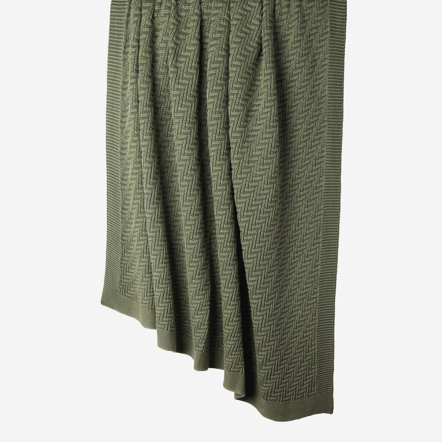 Hanging Interlace 100% cotton knitted throw in Olive
