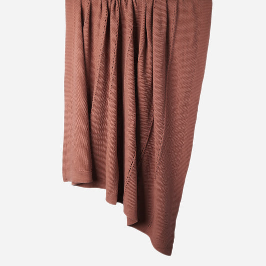 Hanging Ladder 100% cotton knitted throw in rust