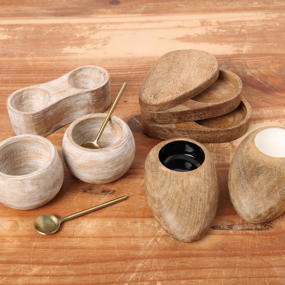 Mango Wood White & Black Enamel Salt & Pepper Set with 2 Gold Spoons